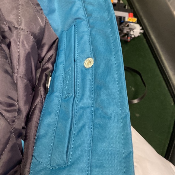 Coat - Picture 6 of 6